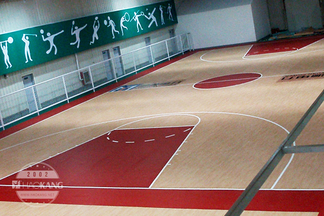 某篮球场
