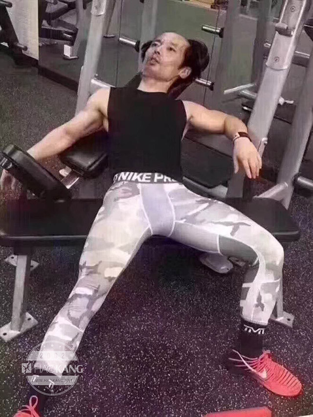 浩康让健身房地板插上多彩的翅膀