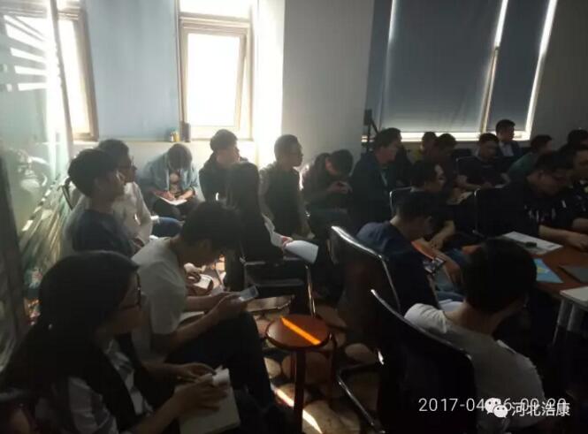 浩康学习周_新上产品学习与个性定制地板抗污实验