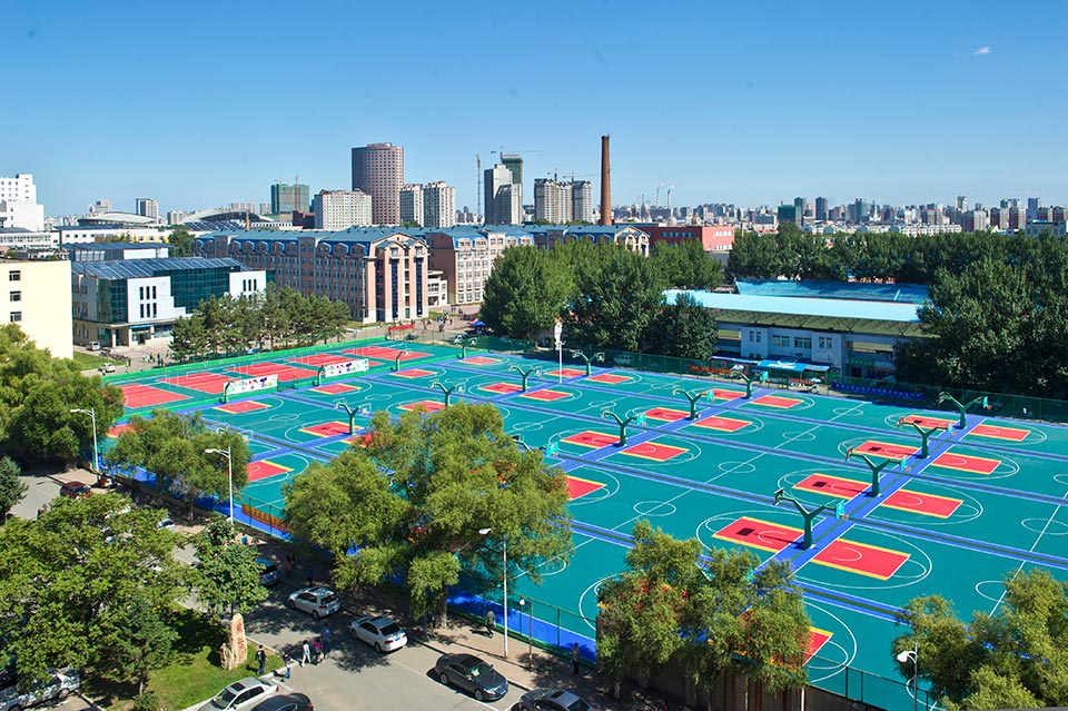 吉林大学