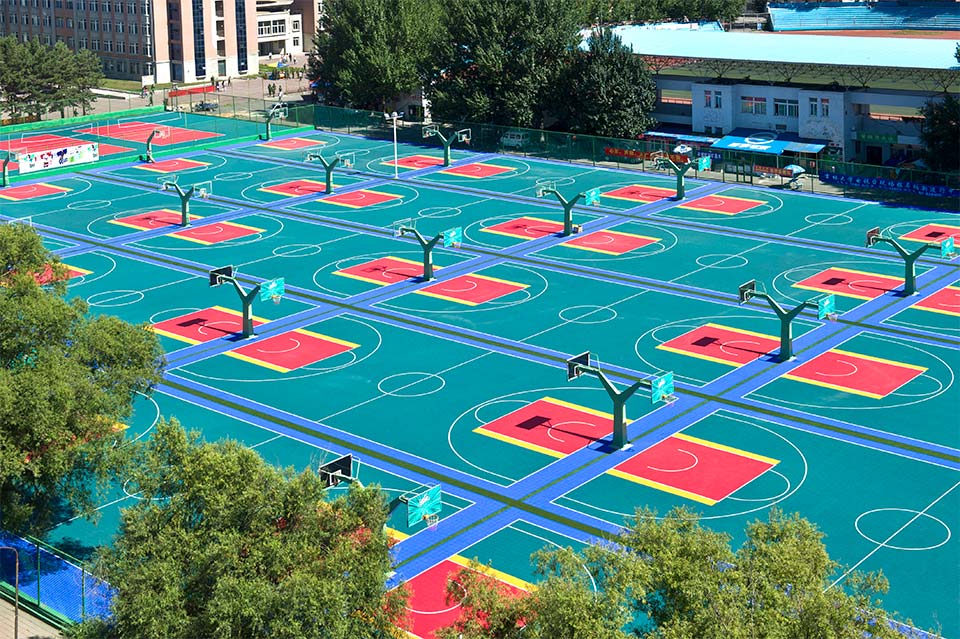 吉林大学
