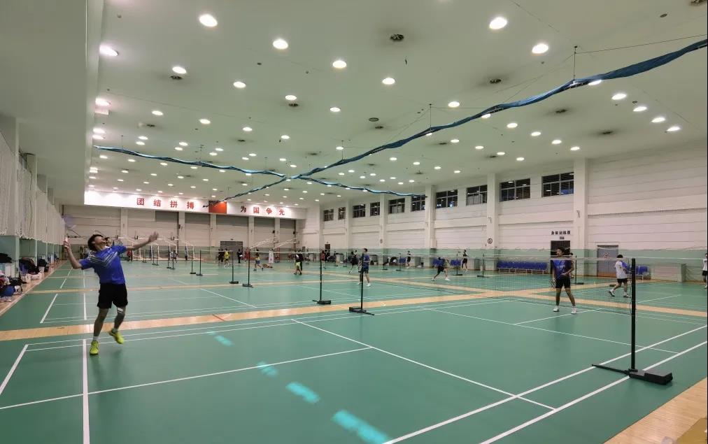 2021年全国少年羽毛球冬令营在秦皇岛举行