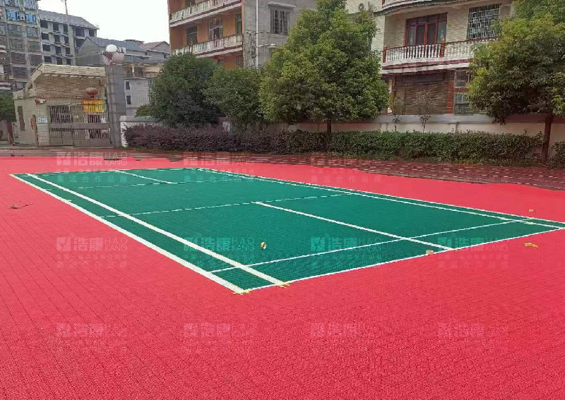 湖南娄底娄底槎溪镇中学篮球场
